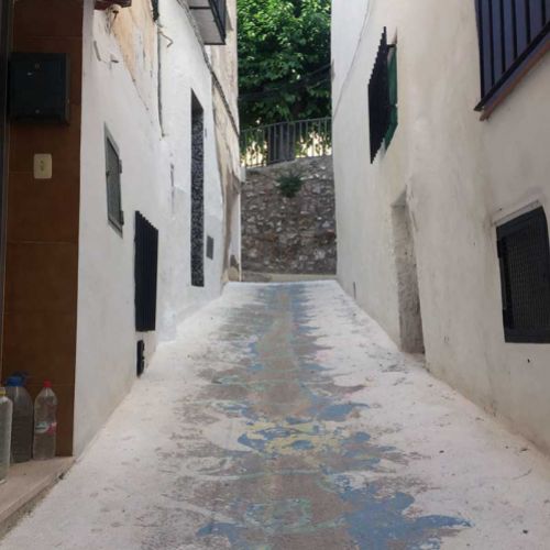 Callejón en el pueblo